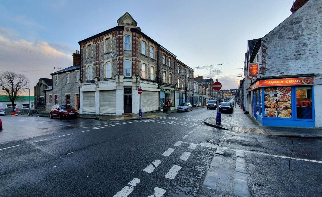 F3 2 Bedroomed Town House - Free Parking - Super 150 Mbps Wifi Near Gavin N Stacey Film House - 1 Free Dog Allowed Бари Екстериор снимка