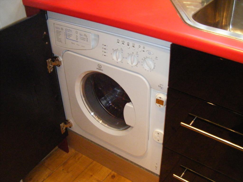 F3 2 Bedroomed Town House - Free Parking - Super 150 Mbps Wifi Near Gavin N Stacey Film House - 1 Free Dog Allowed Бари Стая снимка